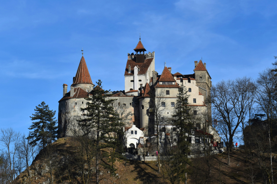 Entre os Castelos e os Mistérios do Drácula: da Moldávia à Transilvânia